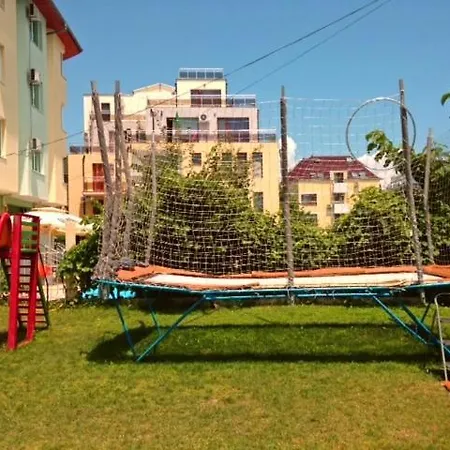 Cristal Отель Равда